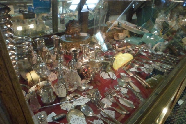 Elegant Endeavors Antique Shop in Panama City, Florida