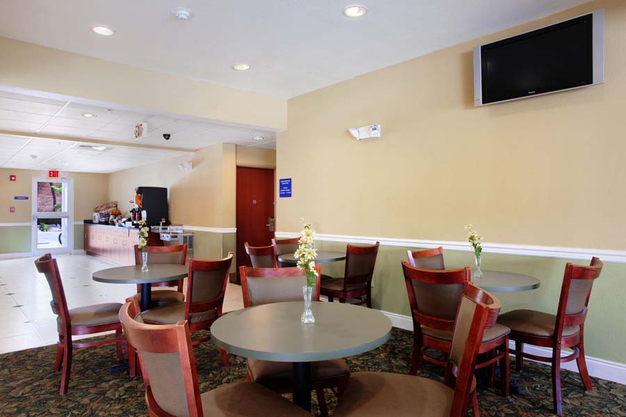 Microtel Hotel in Panama City, Florida Microtel Hotel in Panama City, Florida