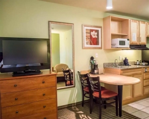 suburban_panama_city-hotel_03