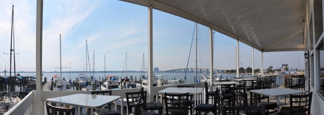 Waterside dining at the Shipyard Grill restaurant in Panama City