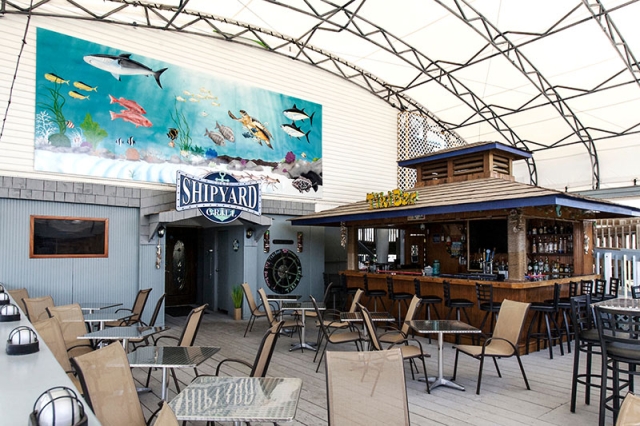 Waterside dining at the Shipyard Grill restaurant in Panama City