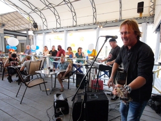 Waterside dining at the Shipyard Grill restaurant in Panama City