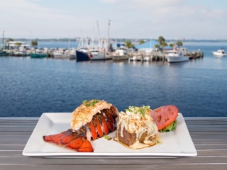 uncle-ernies_panama-city-restaurant_05 Uncle Ernie's Restaurant in Panama City, Florida