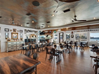 uncle-ernies_panama-city-restaurant_12 Uncle Ernie's Restaurant in Panama City, Florida