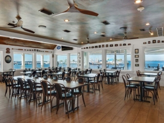 uncle-ernies_panama-city-restaurant_13 Uncle Ernie's Restaurant in Panama City, Florida