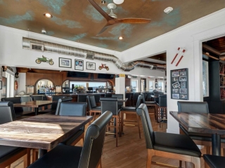 uncle-ernies_panama-city-restaurant_14 Uncle Ernie's Restaurant in Panama City, Florida