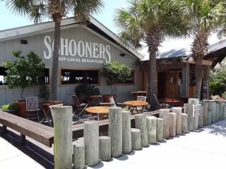 Front Entrance at Schooner's Last Local Beach Club in Panama City Beach